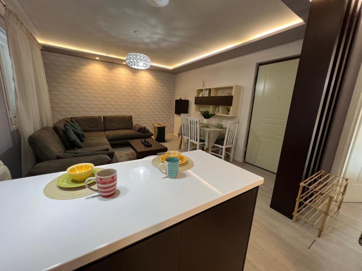Tirana Noemi Home Bagian luar foto